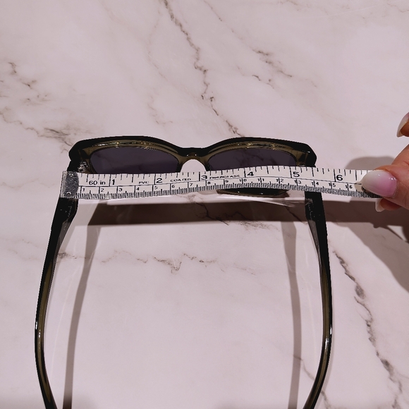 Stylish Black Sunglasses, Brand New - Picture 5 of 6